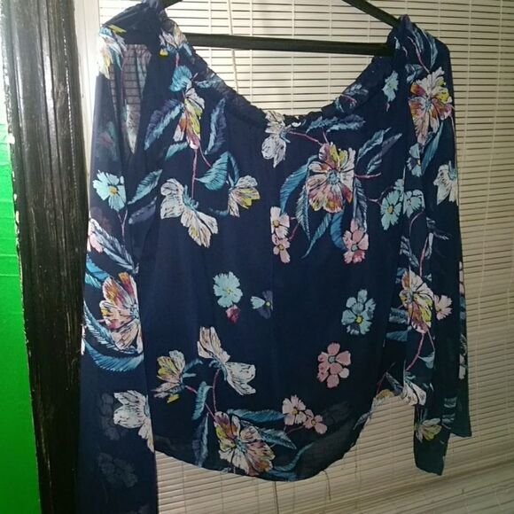 Floral blouse   - Picture 4 of 5